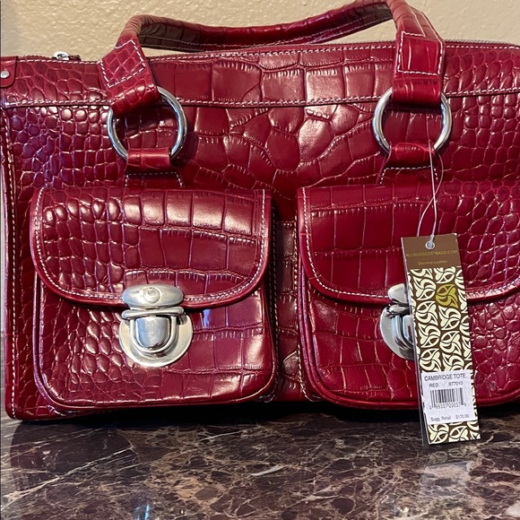Elegant Red Croc-Embossed Tote - Picture 1 of 7